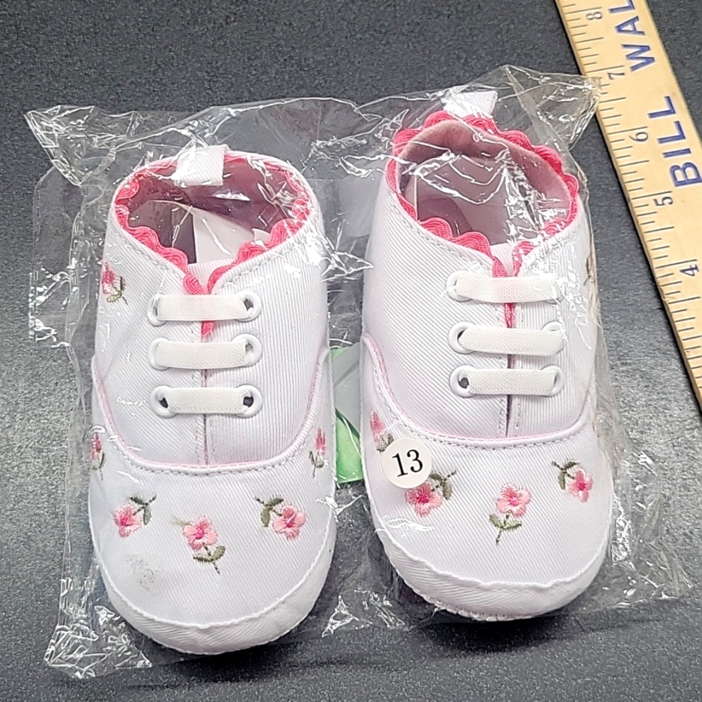 Girl's white with pink flowers shoes size 13